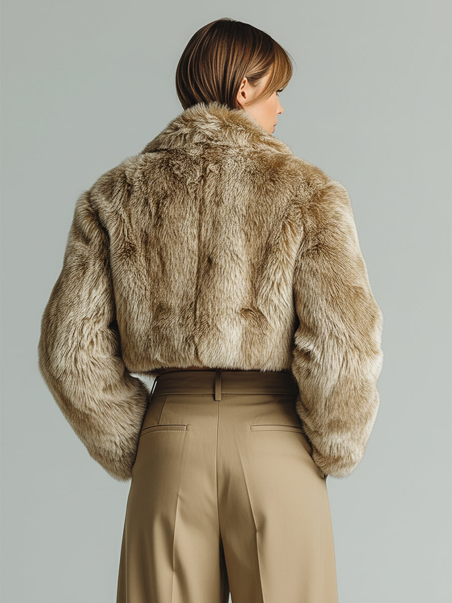 Chaqueta corta glamorosa en beige con cuello amplio de felpa sintética para mujer MDA1751J7I