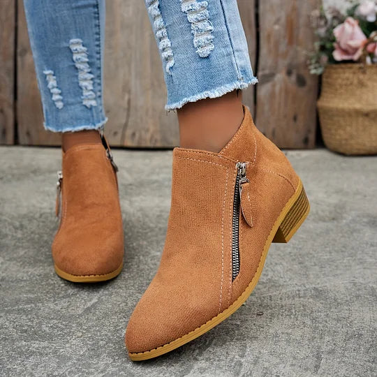 Abril | Botines ortopédicos de piel con cremallera