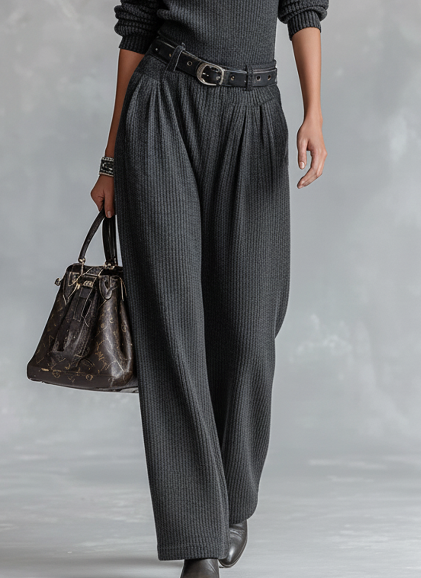 Paula| Mono recto de punto para mujer con cinturón, cuello con cremallera