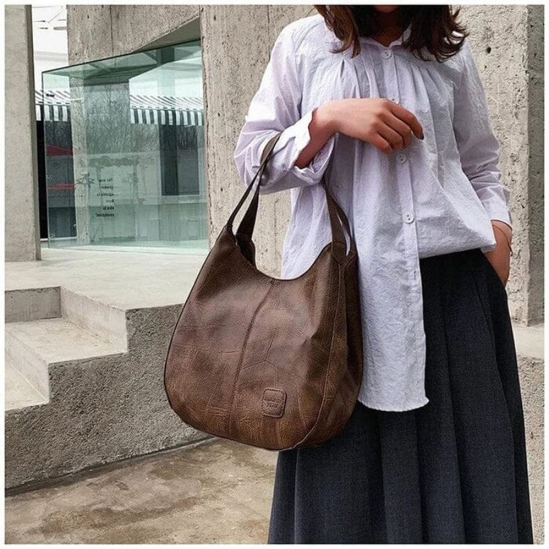 Vella Fells™ | Ana