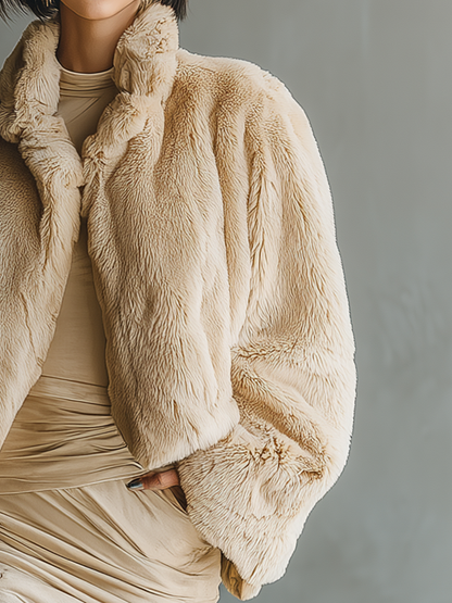 Chaqueta corta de imitación de piel beige para mujer MDA1612J4T