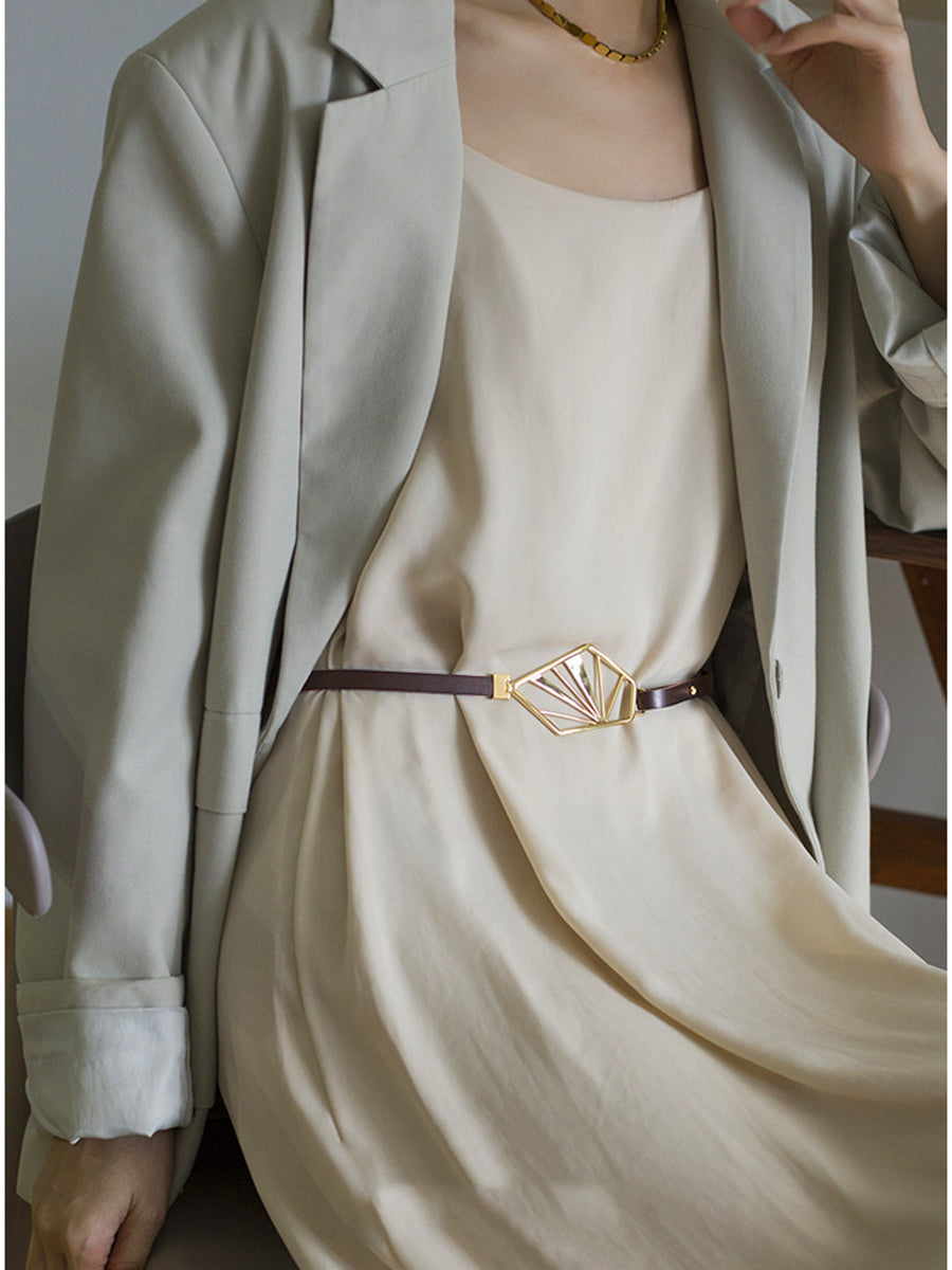 Cinturón minimalista de cuero en tonos neutros para mujer - Marrón MDA0660H5I