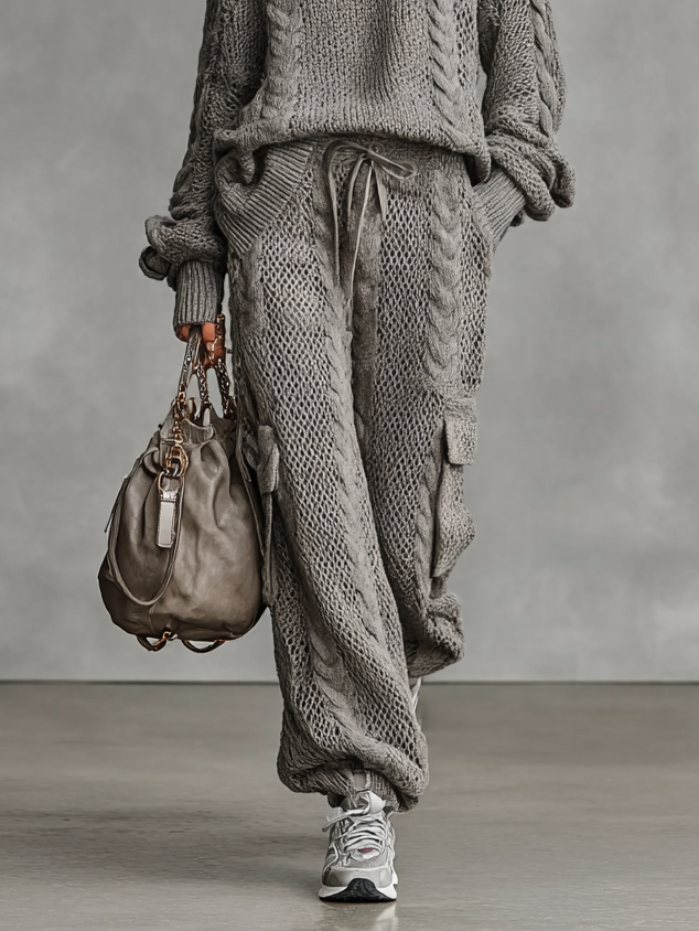 Conjunto de suéter de punto trenzado de cuello alto y pantalones cargo casuales para mujer MDA0958I2Y