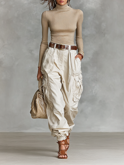 Conjunto de dos piezas para mujer: camiseta de manga larga ajustada de cuello alto y pantalones cargo con múltiples bolsillos (sin cinturón) MDA2456G9Y
