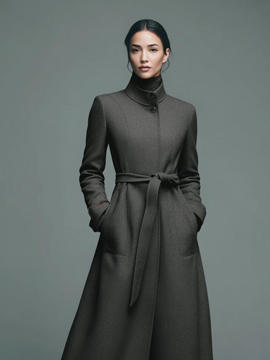 Capa larga para mujer en gris elegante de mezcla de lana con cuello tipo stand y cinturón MDA2470J6I
