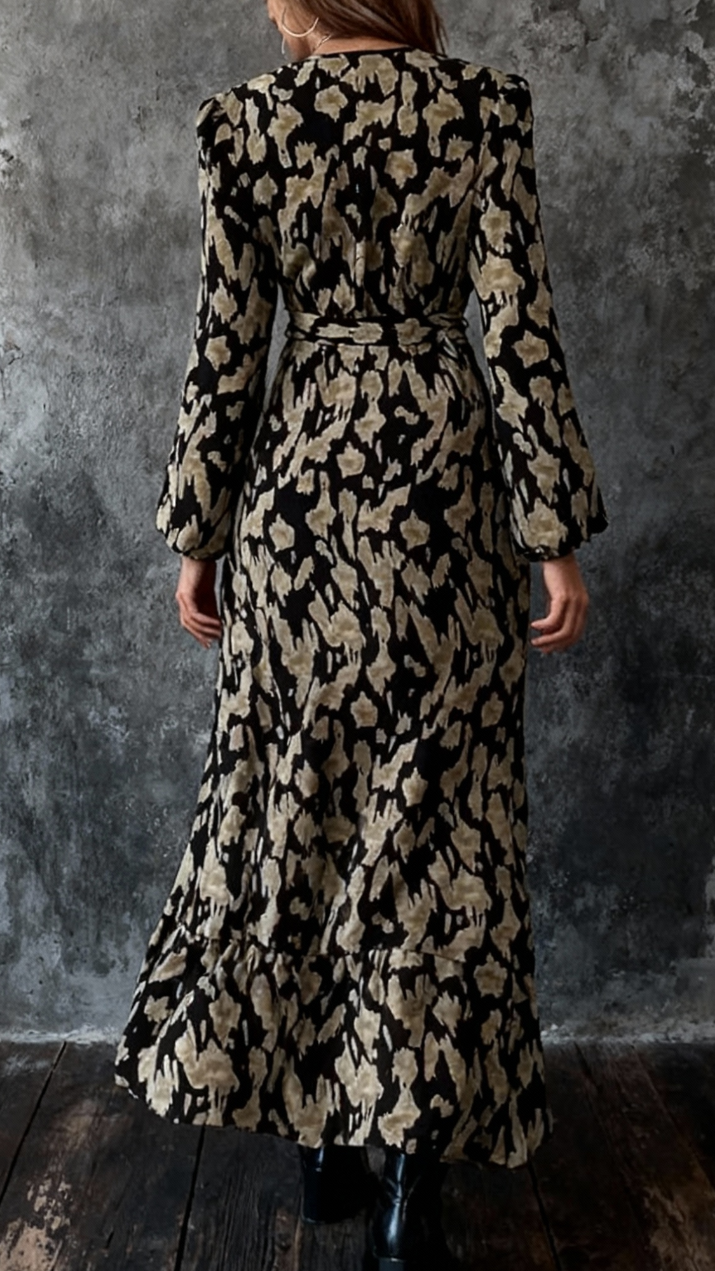 FLORA| Vestido largo estampado con mangas de farol, bajo con volantes y cinturón