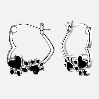 Pendientes Huggie con corazón y esmalte negro