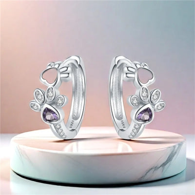 Pendientes Paw Huggie de plata con circonitas y gema en forma de corazón