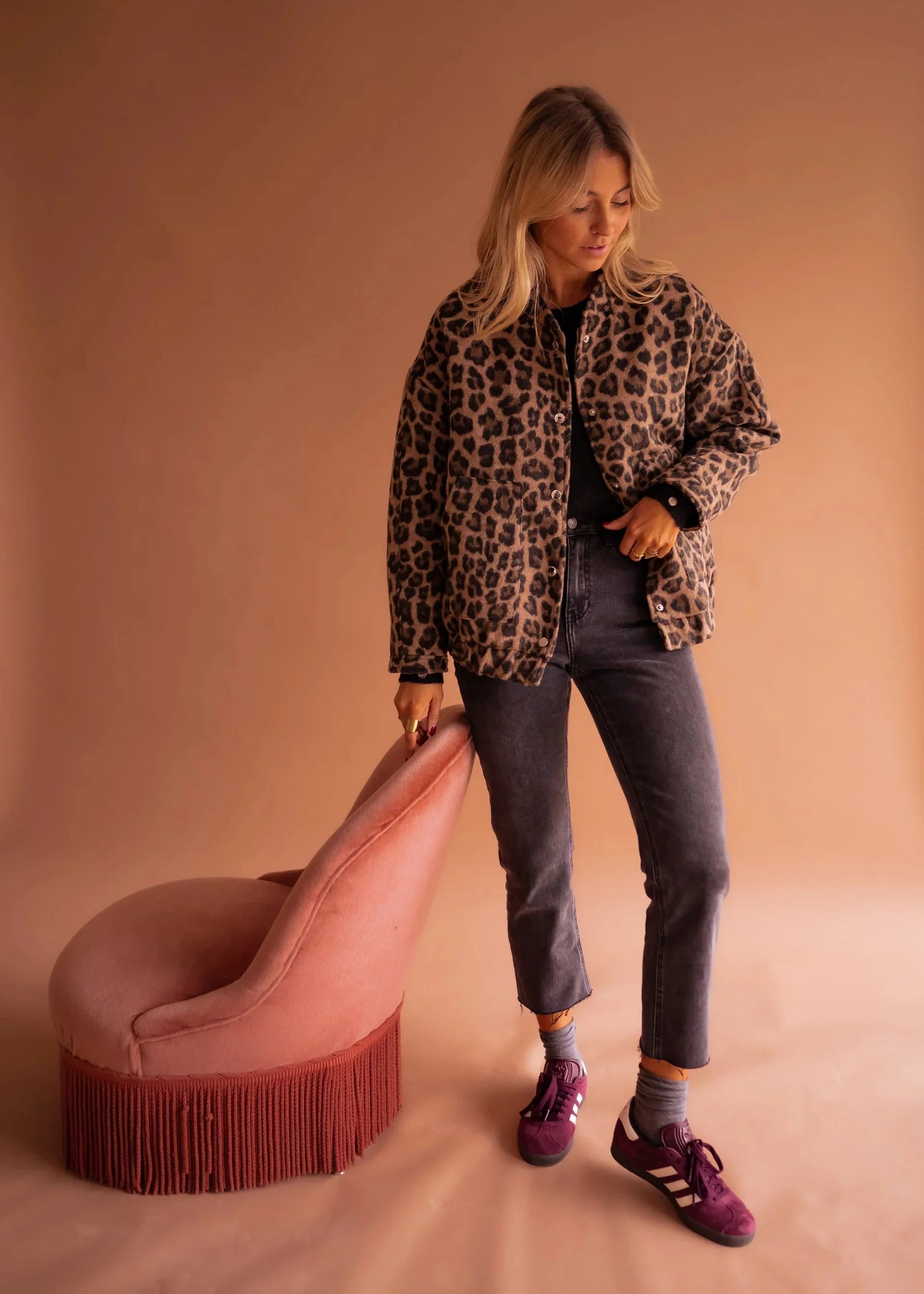 STELLA | Chaqueta estampada de leopardo.