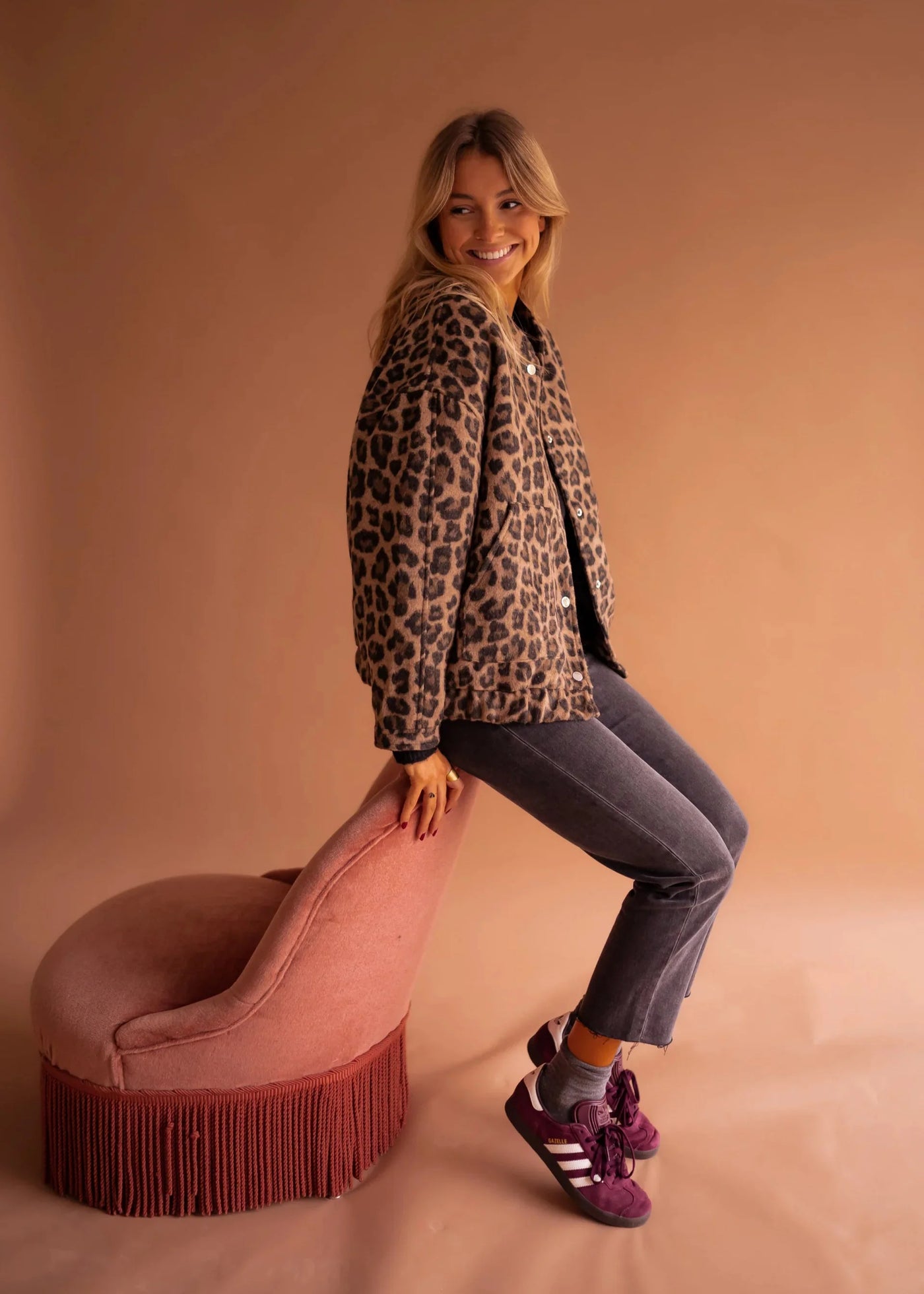 STELLA | Chaqueta estampada de leopardo.