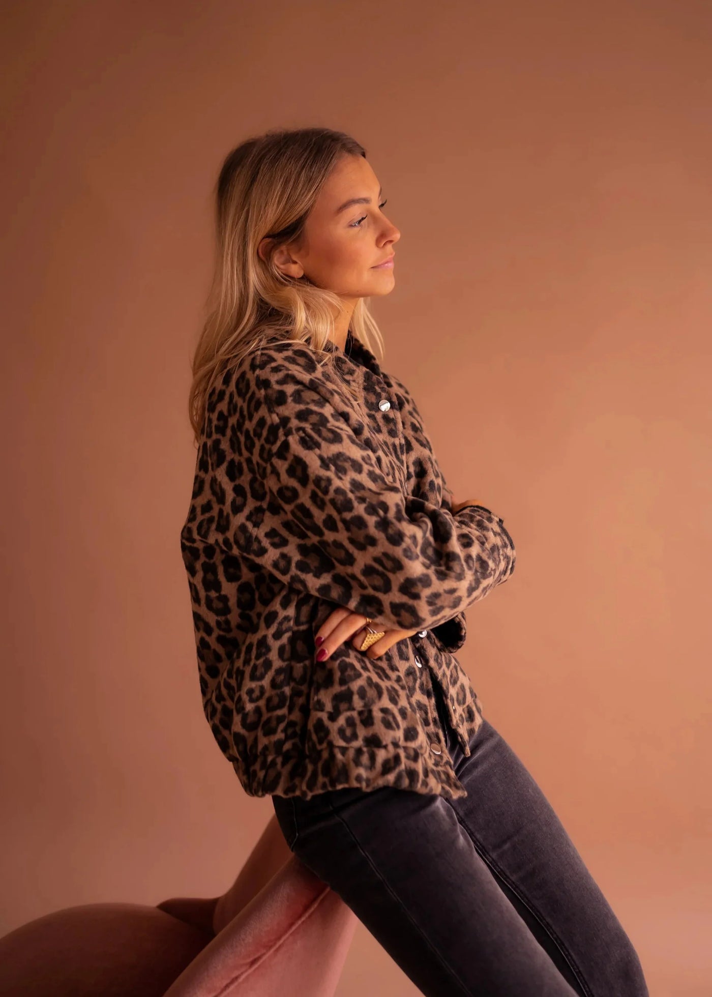 STELLA | Chaqueta estampada de leopardo.